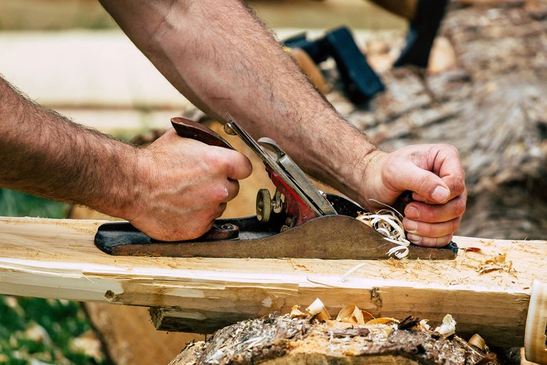 using hand planer
